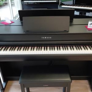 Yamaha CLP-835